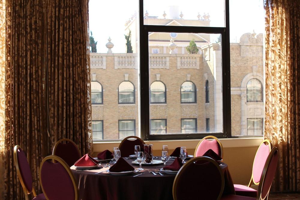 Holiday Inn - Memphis Downtown - Beale St. By Ihg Экстерьер фото