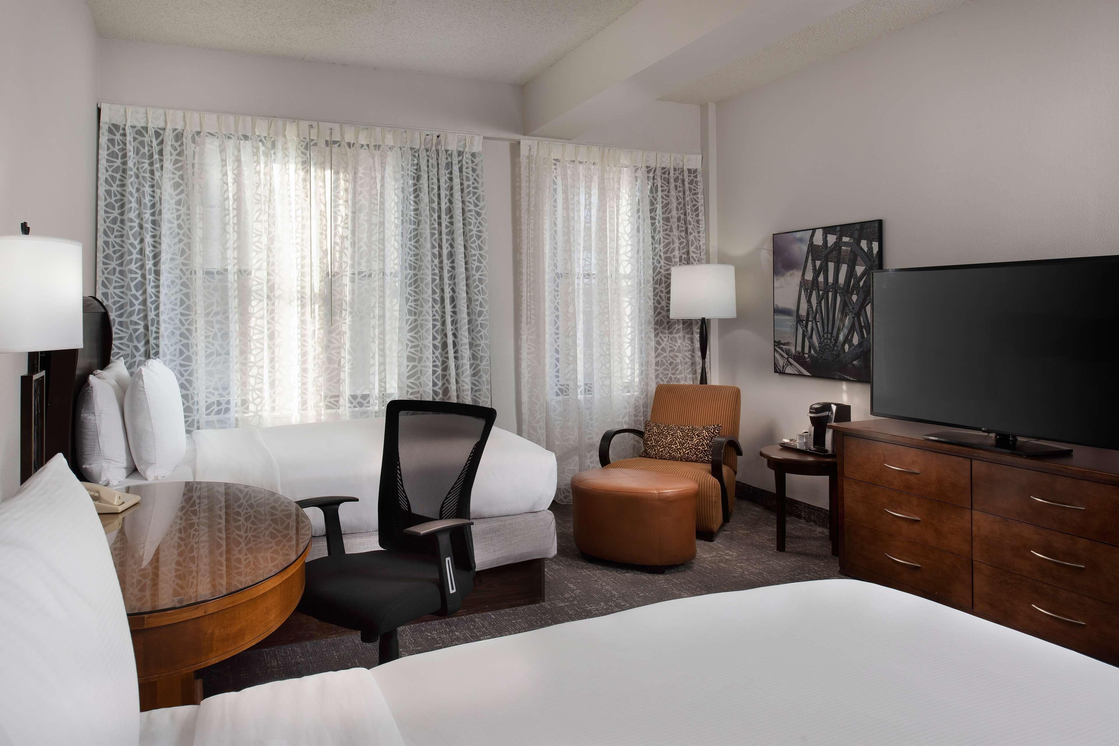 Holiday Inn - Memphis Downtown - Beale St. By Ihg Экстерьер фото