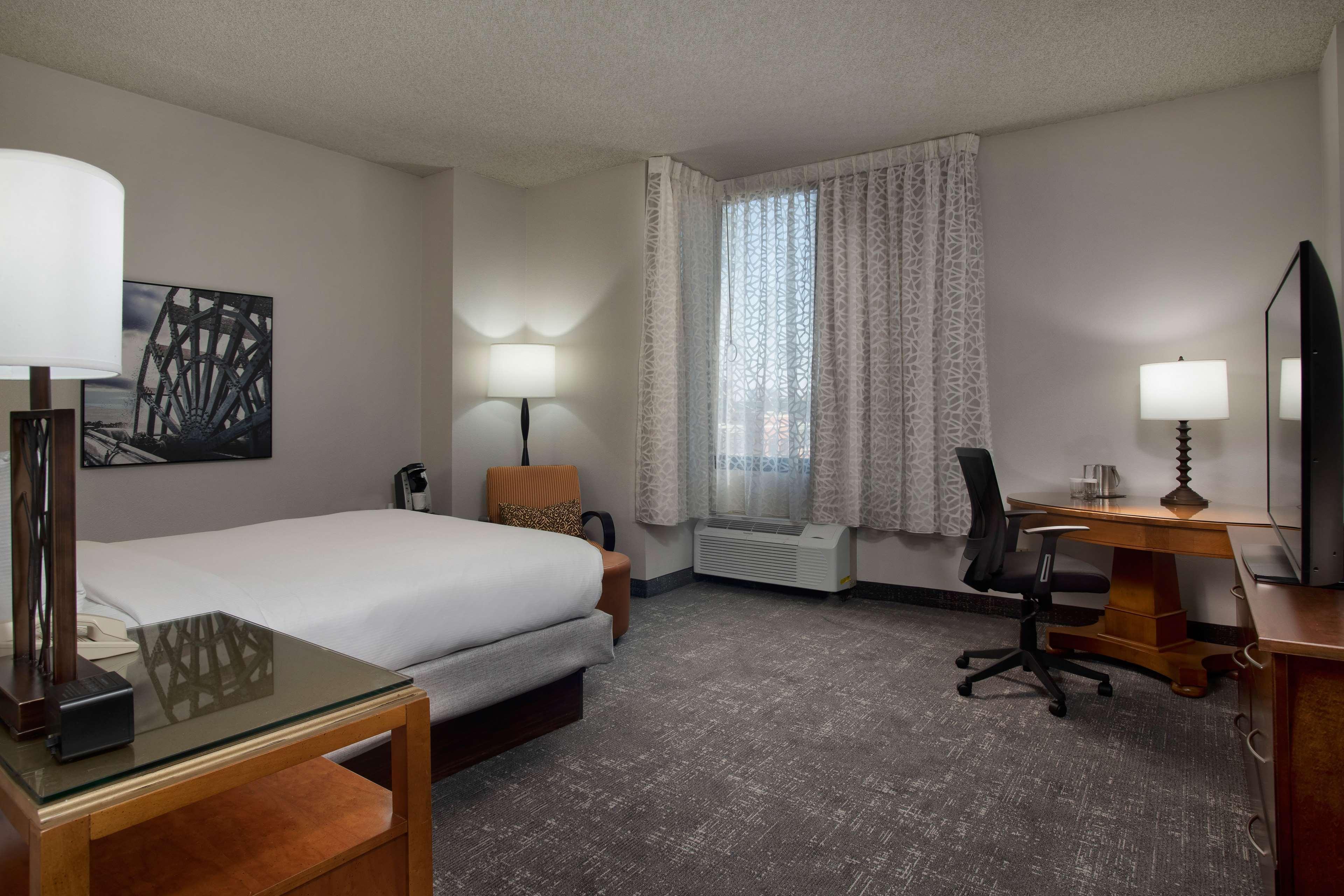Holiday Inn - Memphis Downtown - Beale St. By Ihg Экстерьер фото