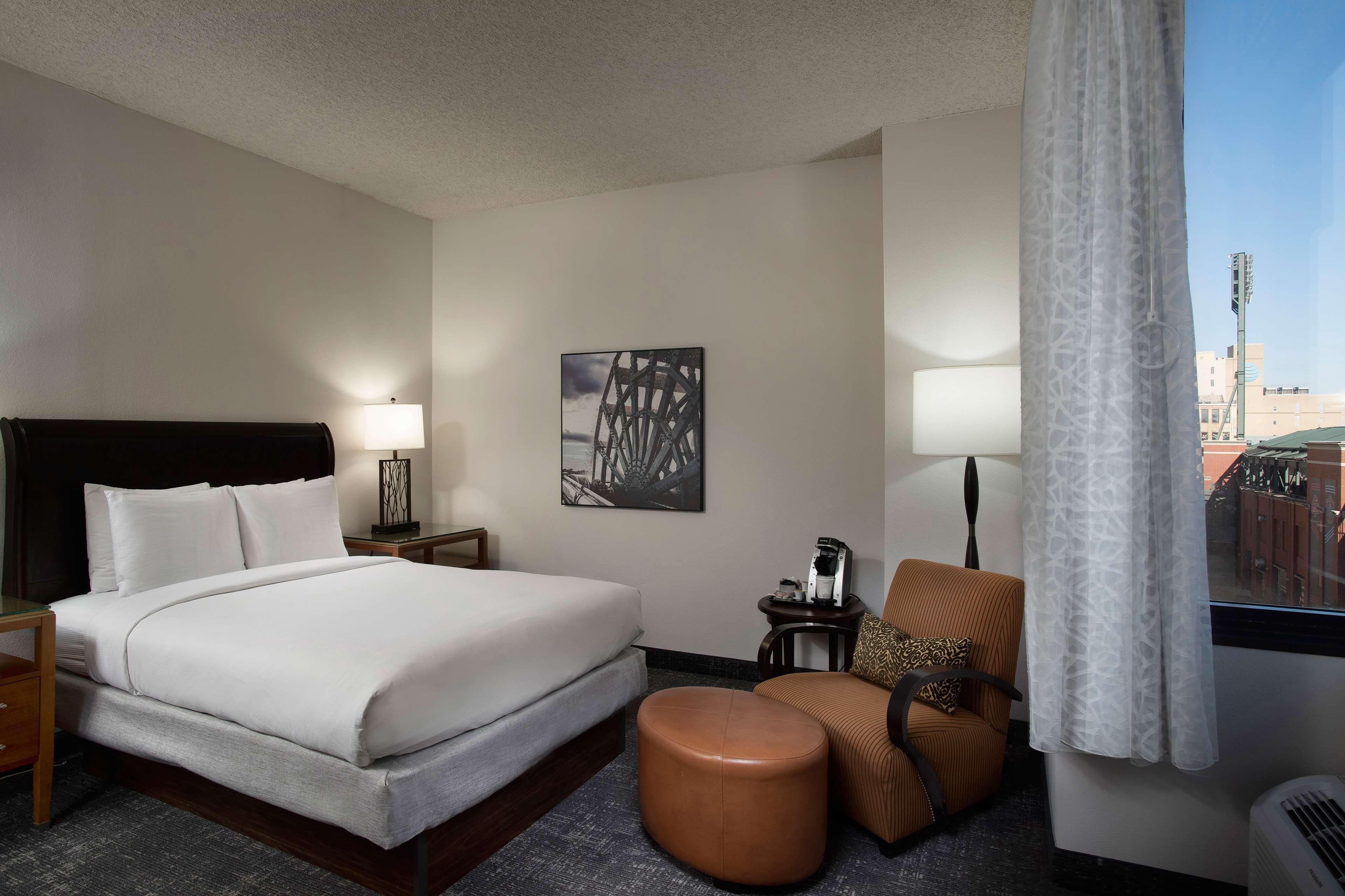 Holiday Inn - Memphis Downtown - Beale St. By Ihg Экстерьер фото